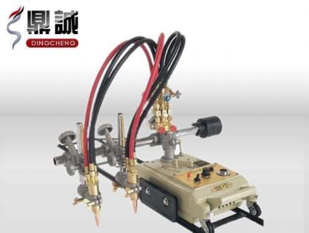 點擊查看詳細信息<br>標題：雙頭多頭火焰切割機 閱讀次數(shù)：4839