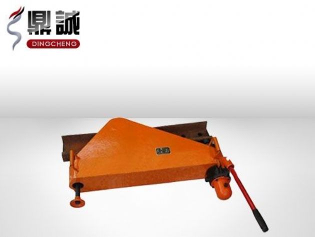 點(diǎn)擊查看詳細(xì)信息<br>標(biāo)題：垂直液壓彎軌機(jī) 閱讀次數(shù)：4646