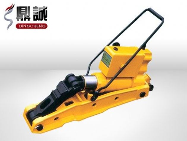 點(diǎn)擊查看詳細(xì)信息<br>標(biāo)題：液壓起撥道機(jī) 閱讀次數(shù)：4436