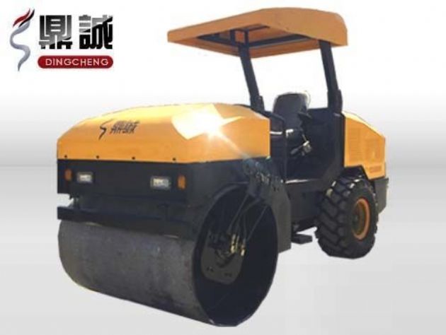 點(diǎn)擊查看詳細(xì)信息<br>標(biāo)題：4噸單鋼輪振動(dòng)壓路機(jī) 閱讀次數(shù)：12858